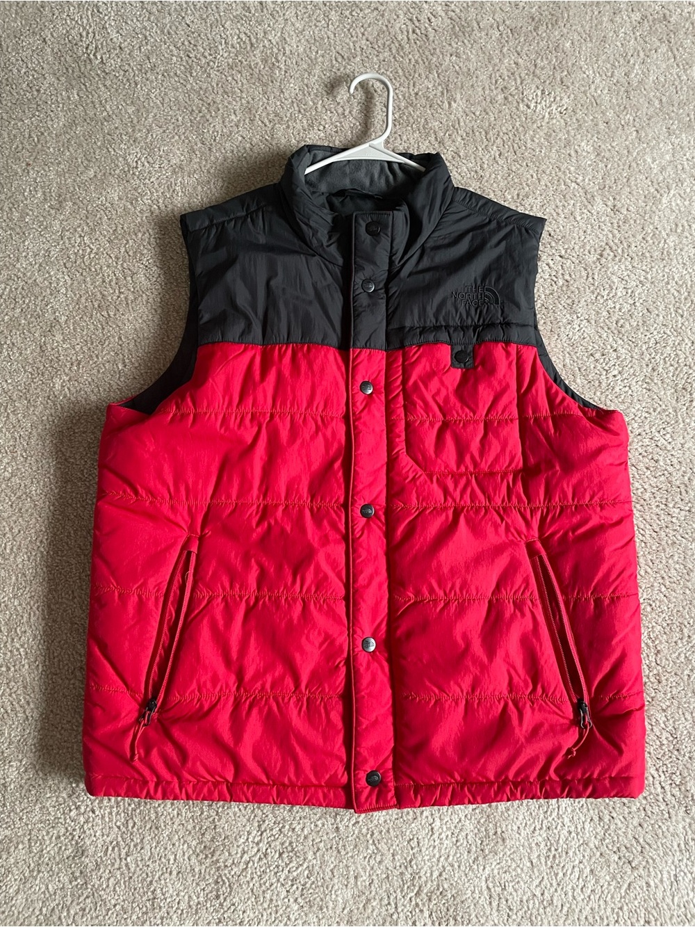 The North Face Red and Dark Charcoal Gray Men's Insulated Puffer Vest